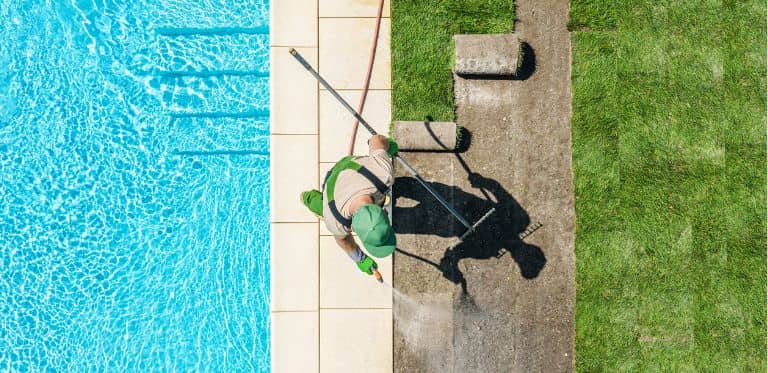 Gazon pour contours de piscine à montpellier
