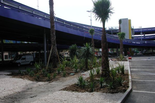 Création espace jardin pour parking hérault